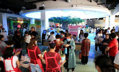 濰坊巾幗家政廣場(chǎng)迎來(lái)首場(chǎng)“家政大集”，超2000人趕集選服務(wù)